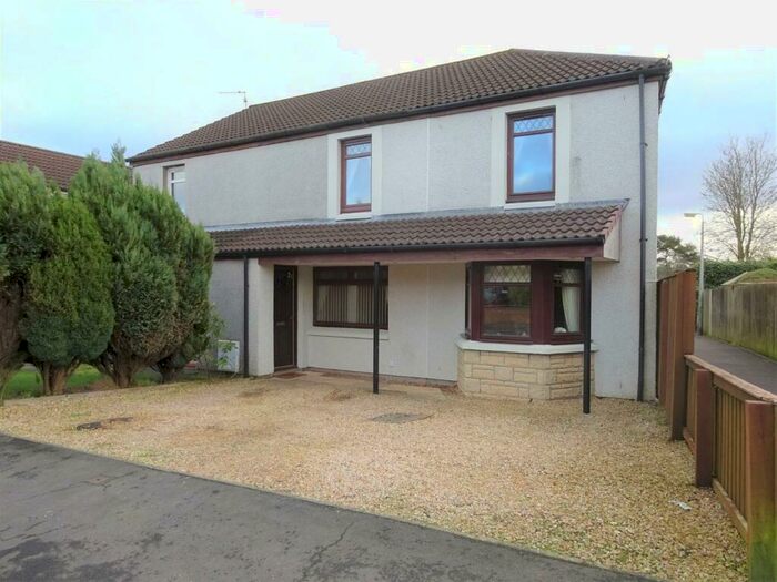 4 Bedroom Semi-Detached House To Rent In McBain Place, Kinross, KY13