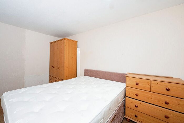 2 Bedroom Bungalow For Sale In Burnham Close, Penketh, Warrington, Cheshire, WA5