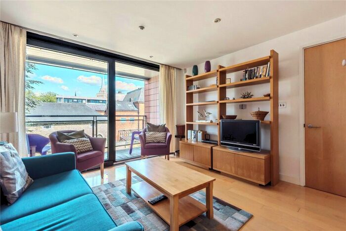 2 Bedroom Apartment To Rent In Fisher Row, Oxford, OX1