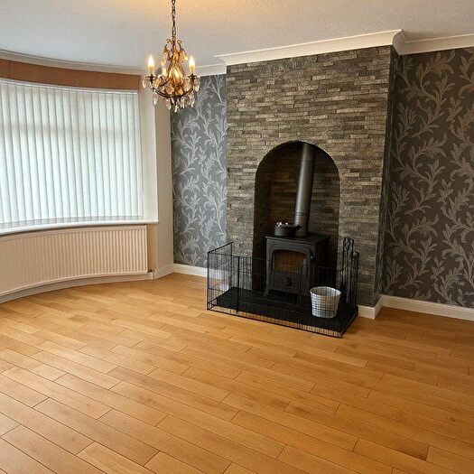 3 Bedroom Semi-detached House For Sale In Chester Road, Castle Bromwich, Birmingham, West Midlands, B36