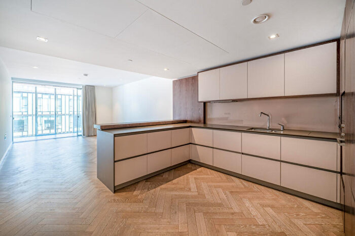 2 Bedroom Flat For Sale In Circus Road West, London, SW11