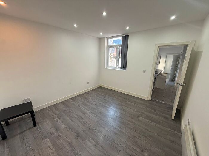 2 Bedroom Flat To Rent In Stuart Street, Leicester, LE3