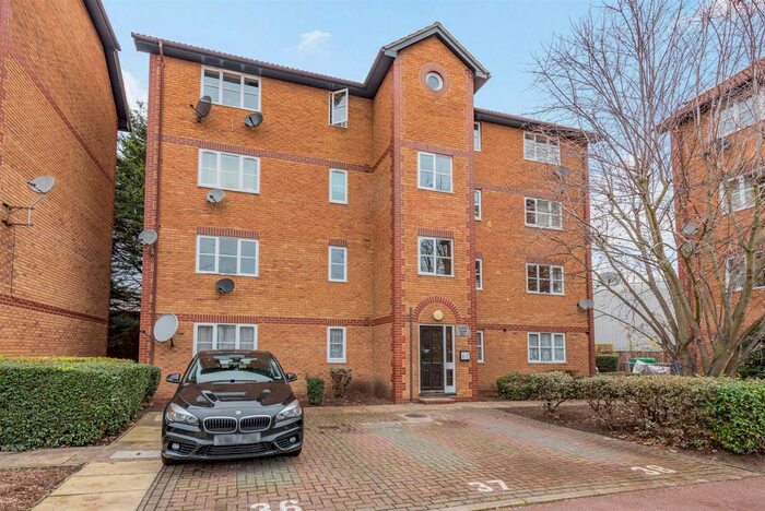 2 Bedroom Flat To Rent In Cameron Square, Mitcham, CR4