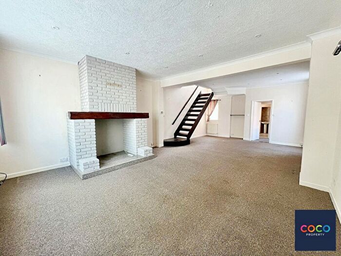 3 Bedroom End Of Terrace House To Rent In Grove Road, Portland, DT5