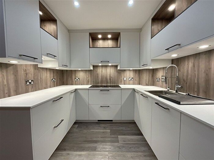 2 Bedroom Flat For Sale In Linksfield Road, Westgate-On-Sea, Kent, CT8