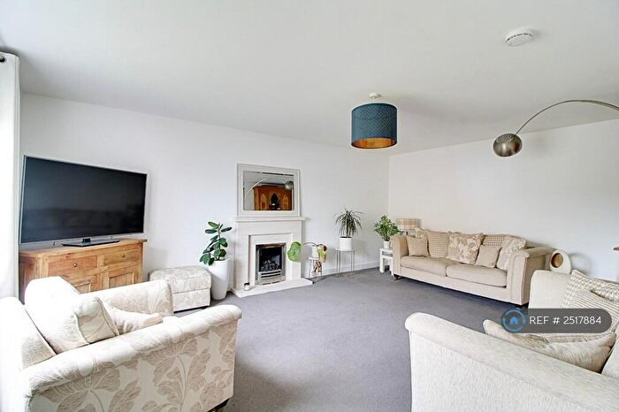 4 Bedroom Semi-Detached House To Rent In Daisy Hill, Silsden, Keighley, BD20