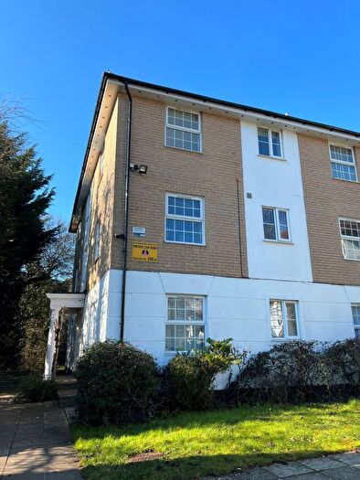 2 Bedroom Flat To Rent In Chelmsford House, Chelmsford Road, Dunmow, CM6