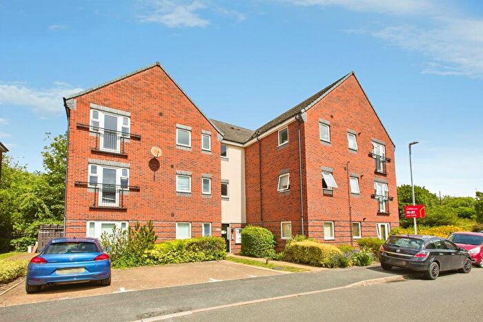 2 Bedroom Apartment For Sale In Pipers Way, Burton-On-Trent, DE14