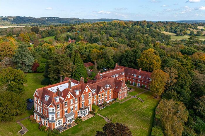 3 Bedroom Flat For Sale In Holmesdale Park, Coopers Hill Road, Nutfield, RH1