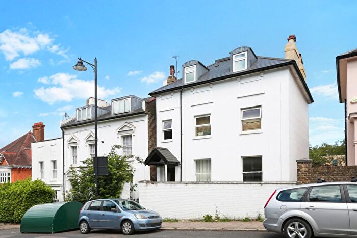 2 Bedroom Apartment To Rent In Gipsy Hill, London, SE19
