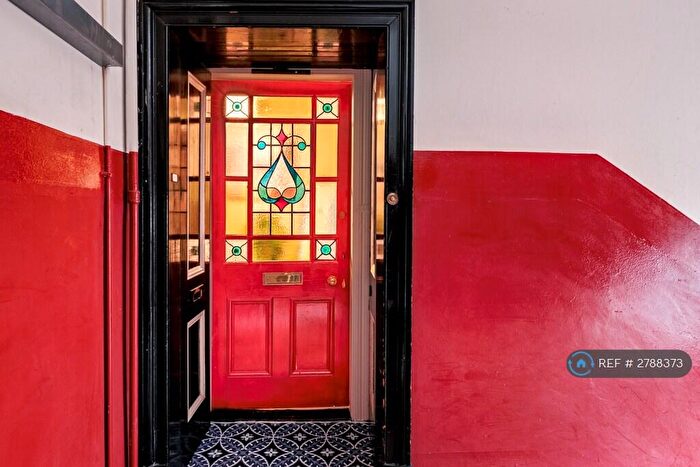 2 Bedroom Flat To Rent In Hyndland, Glasgow, G12