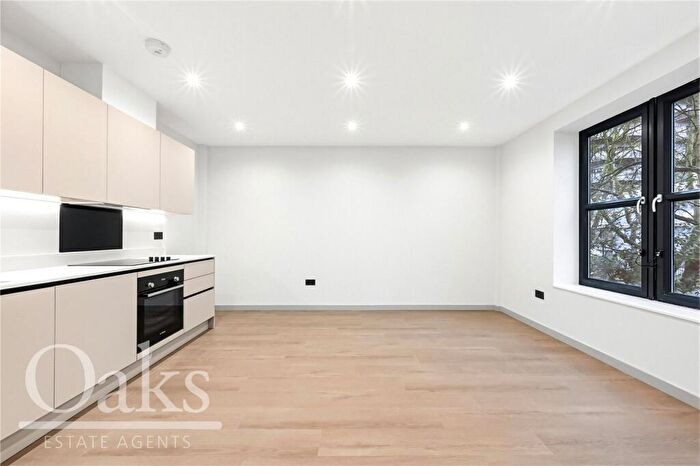 1 Bedroom Apartment To Rent In Dingwall Road, East Croydon, CR0
