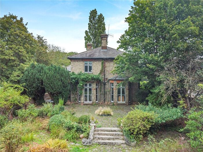 Detached House For Sale In Roehampton Vale, London, SW15