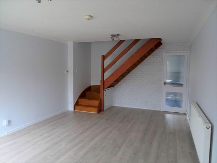 2 Bedroom Property To Rent In Jarvis Close, Barnet, EN5