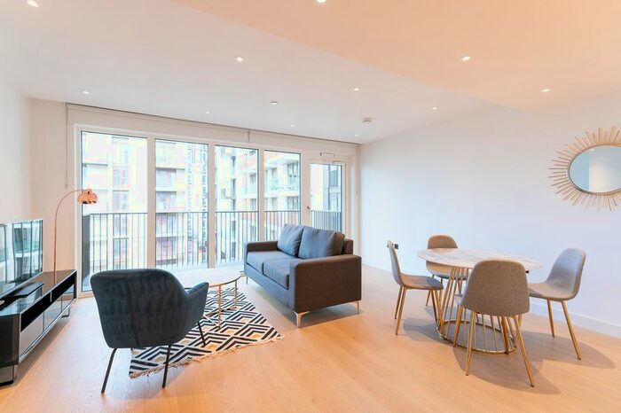 1 Bedroom Flat To Rent In White City Living, Lincoln Apartments, Fountain Park Way, White City, W12