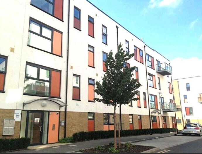 3 Bedroom Flat For Sale In Vestry Court, , Bournebrook Grove, Romford, RM7