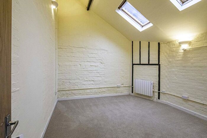 1 Bedroom Apartment To Rent In A High Street, Goring On Thames, RG8