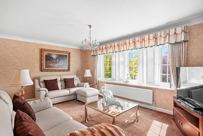 3 Bedroom Terraced House For Sale In Grange Road, Sutton, SM2