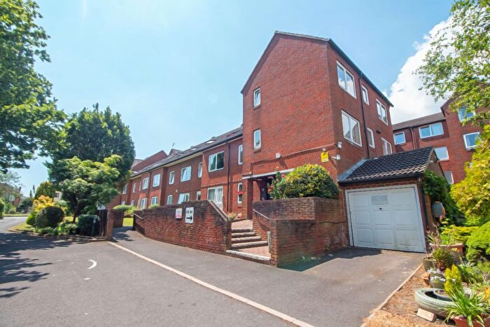 1 Bedroom Flat For Sale In Homewater House, Hulbert Road, Waterlooville, PO7