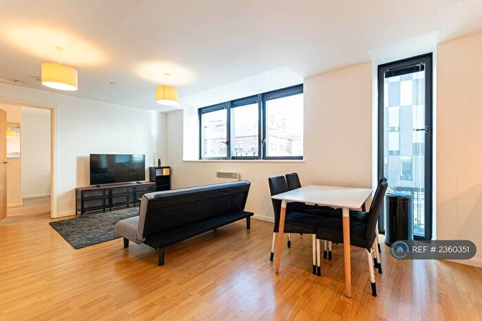 2 Bedroom Flat To Rent In Mann Island, Liverpool, L3