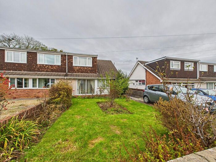 4 Bedroom Semi-Detached Bungalow For Sale In Alyson Way, Pencoed, Bridgend, CF35