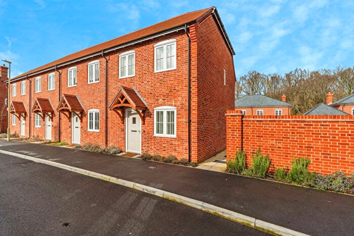 2 Bedroom End Of Terrace House For Sale In Keyes Street, North Baddesley, Southampton, SO52