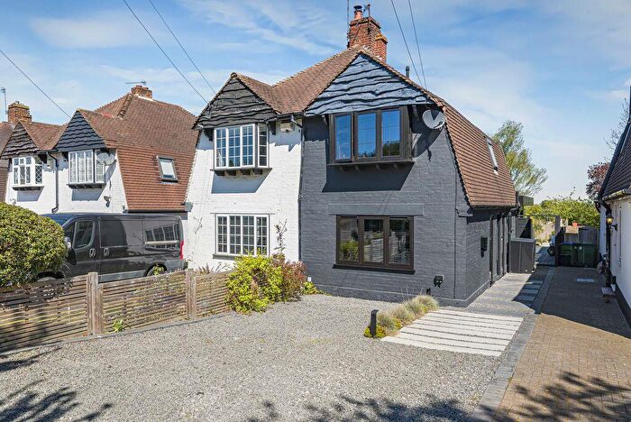 2 Bedroom Semi Detached House For Sale In Maidstone Road, Sidcup, DA14