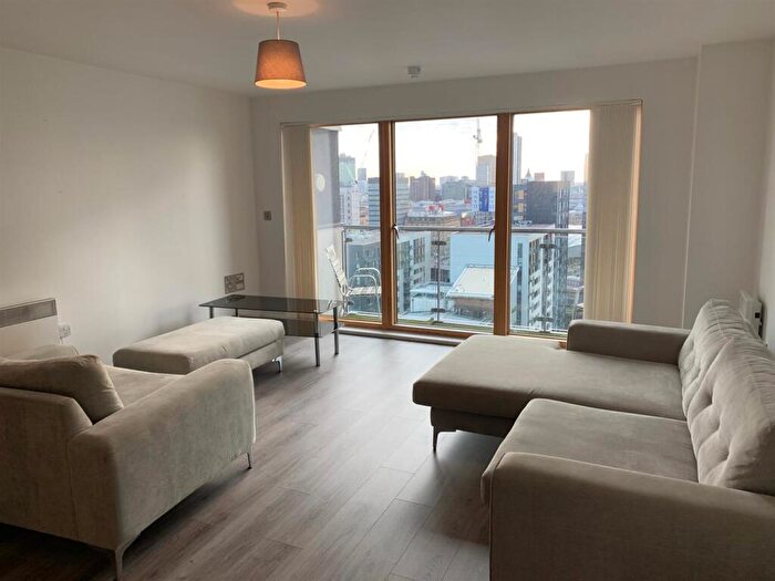 2 Bedroom Apartment To Rent In Britton House, Lord Street, Green Quarter, M4