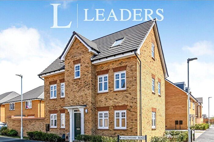 4 Bedroom Detached House To Rent In Daisy Lane, Wixams, Bedford, MK42