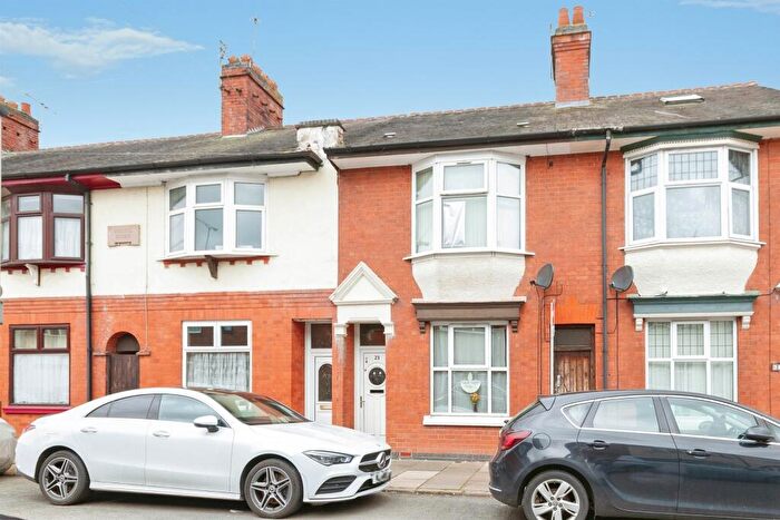 3 Bedroom Terraced House For Sale In King Edward Road, Leicester, LE5