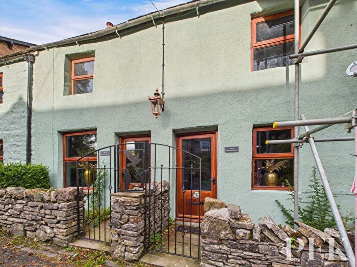 2 Bedroom Cottage For Sale In Midtown, Ravenstonedale, CA17