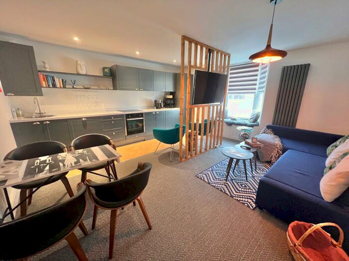 1 Bedroom Apartment To Rent In Edward Street, Brighton, BN2
