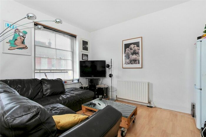 2 Bedroom Flat To Rent In Broadway Market, London, E8