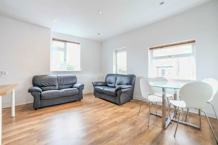 4 Bedroom Maisonette To Rent In &#;pppw - Goldspink Lane, Sandyford, NE2