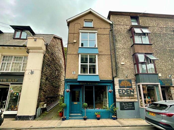 3 Bedroom End Of Terrace House For Sale In Glan William Shop, High Street, Barmouth, Gwynedd, LL42