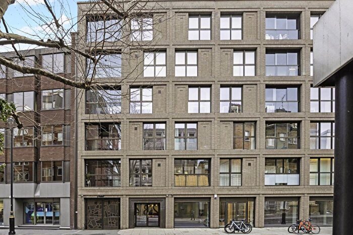 2 Bedroom Flat To Rent In Great Peter Street, Westminster, London, SW1P