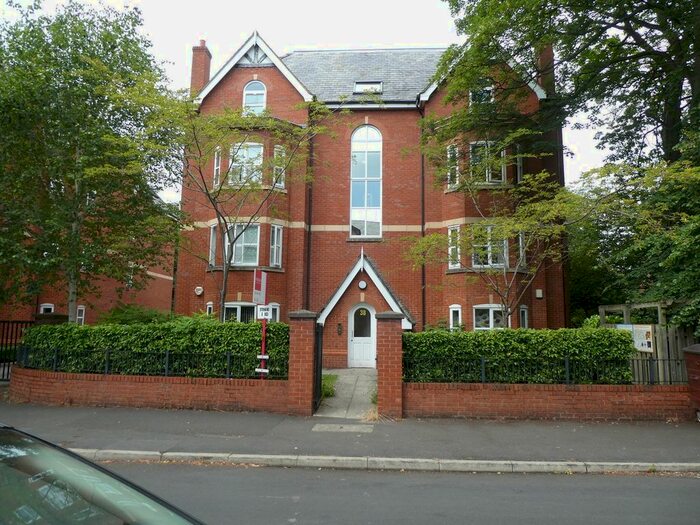 2 Bedroom Flat To Rent In Stanley Road, Whalley Range, Manchester., M16