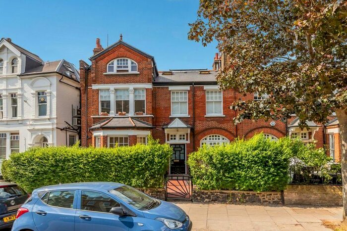 2 Bedroom Flat To Rent In Ridge Road, Crouch End, N8