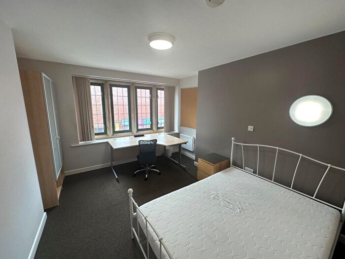 3 Bedroom Apartment To Rent In Hand In Heart Apartment, Far Gosford Street, Coventry, CV1