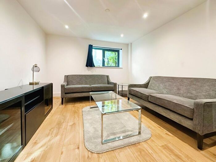 1 Bedroom Flat To Rent In Mabgate, Leeds, West Yorkshire, LS9