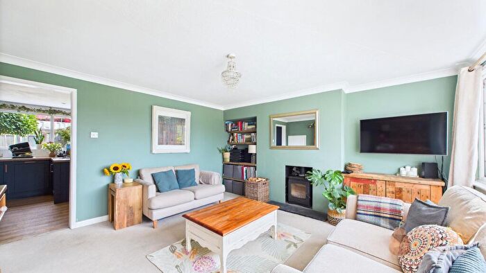 3 Bedroom End Of Terrace House For Sale In Gravelly Crescent, Lancing, BN15