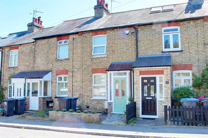 2 Bedroom Cottage For Sale In Coopers Road, Little Heath, Potters Bar, EN6