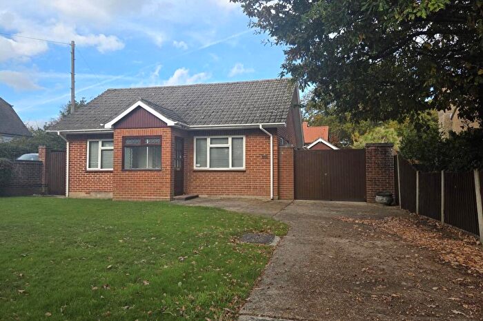 2 Bedroom Detached Bungalow For Sale In Gudge Heath Lane, Fareham, PO15