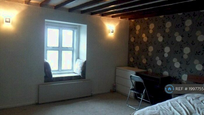 4 Bedroom Terraced House To Rent In Castle Buildings, Treforest, CF37