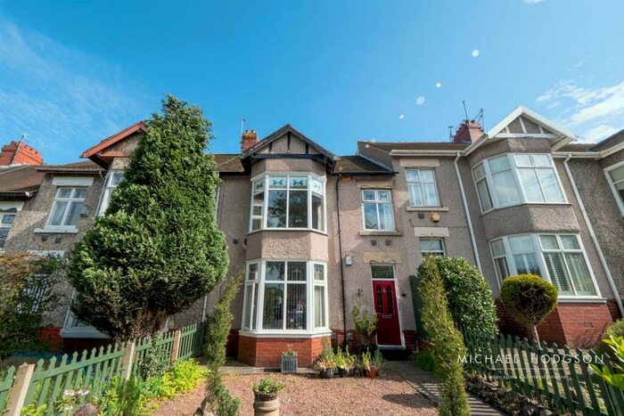 2 Bedroom Flat For Sale In Humbledon Park, Barnes, Sunderland, SR3