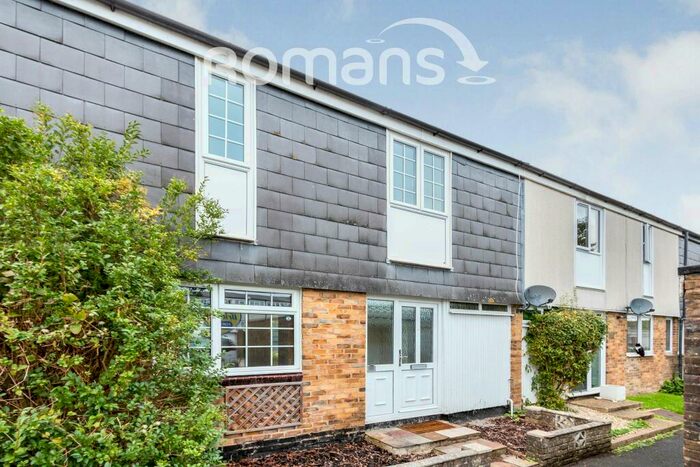 3 Bedroom Terraced House To Rent In Wicklow Close, RG22