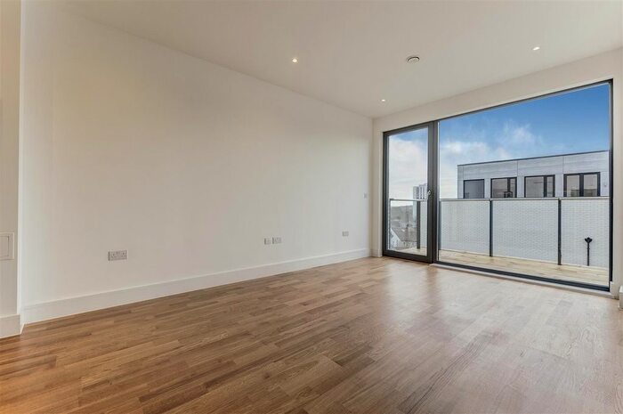 1 Bedroom Flat To Rent In Finchley Road, Golders Green, NW11