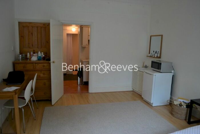 Studio To Rent In Cholmeley Park, Highgate, N6