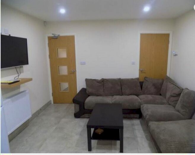 7 Bedroom Terraced House To Rent In Tiverton Road, Selly Oak, Birmingham, B29