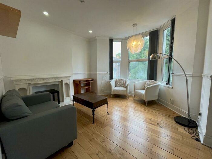 1 Bedroom Apartment To Rent In Richmond Crescent, Cardiff, CF24